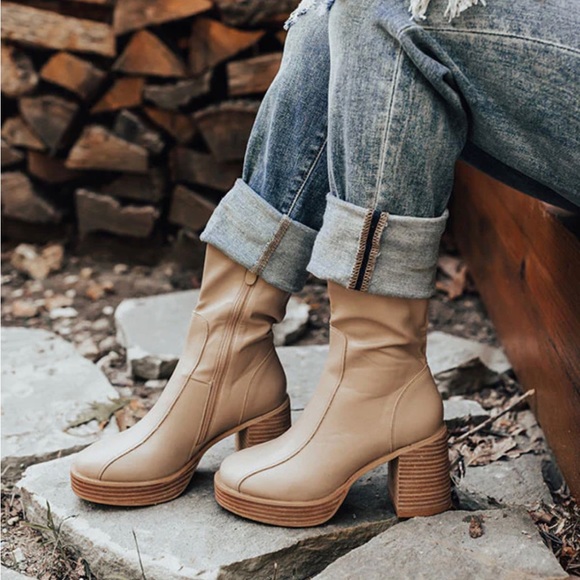 Few left ! Alexandra Platform Ankle Boots - Warm Taupe - Picture 4 of 9